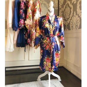 LAST CHANCE - Satin floral kimono robe - navy